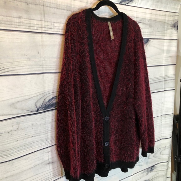 Pennington’s red and black buttoned knit cardigan 3x - Picture 10 of 15